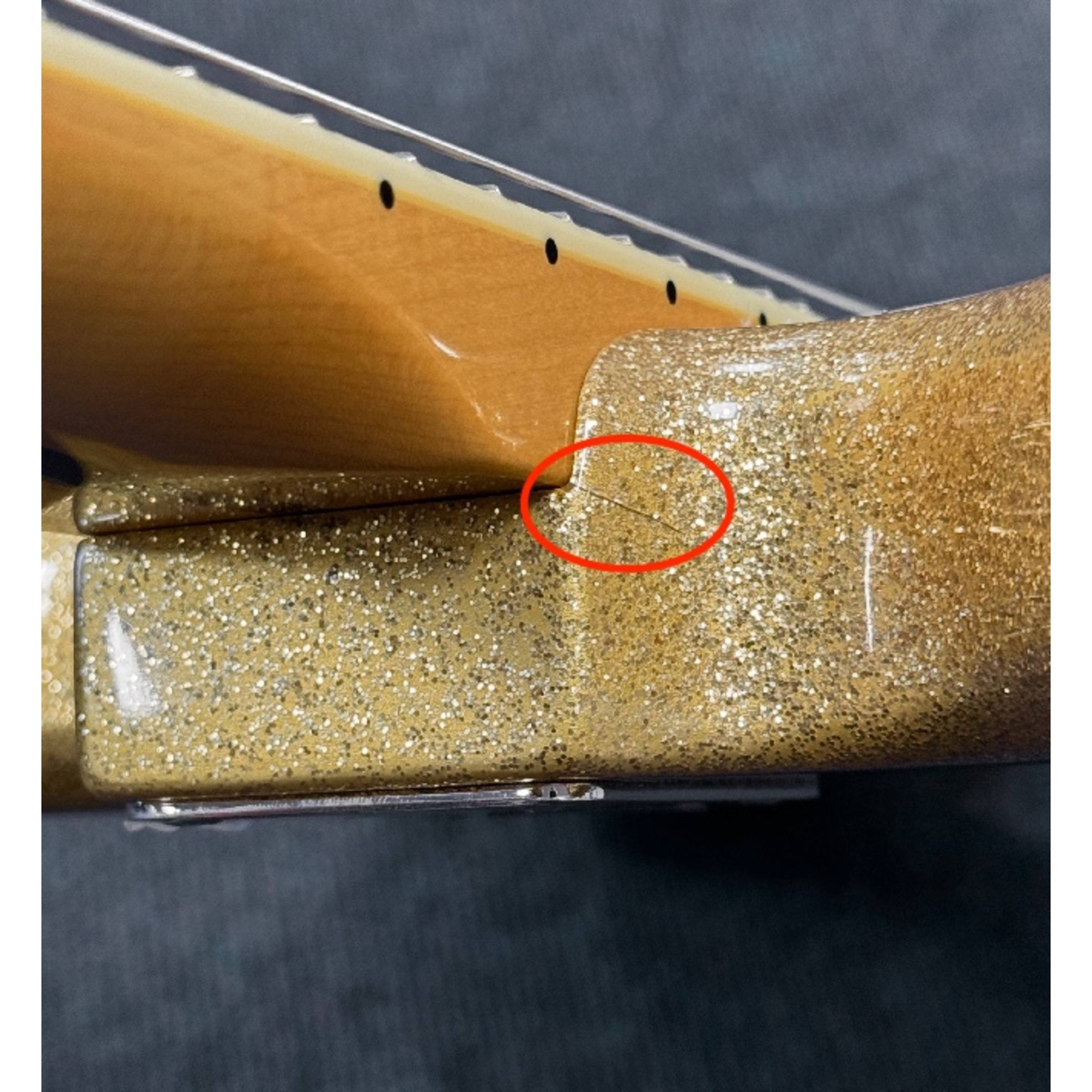 Squier FSR Classic Vibe 70s Jaguar - Gold Sparkle Squier FSR Classic Vibe 70s Jaguar - Gold Sparkle