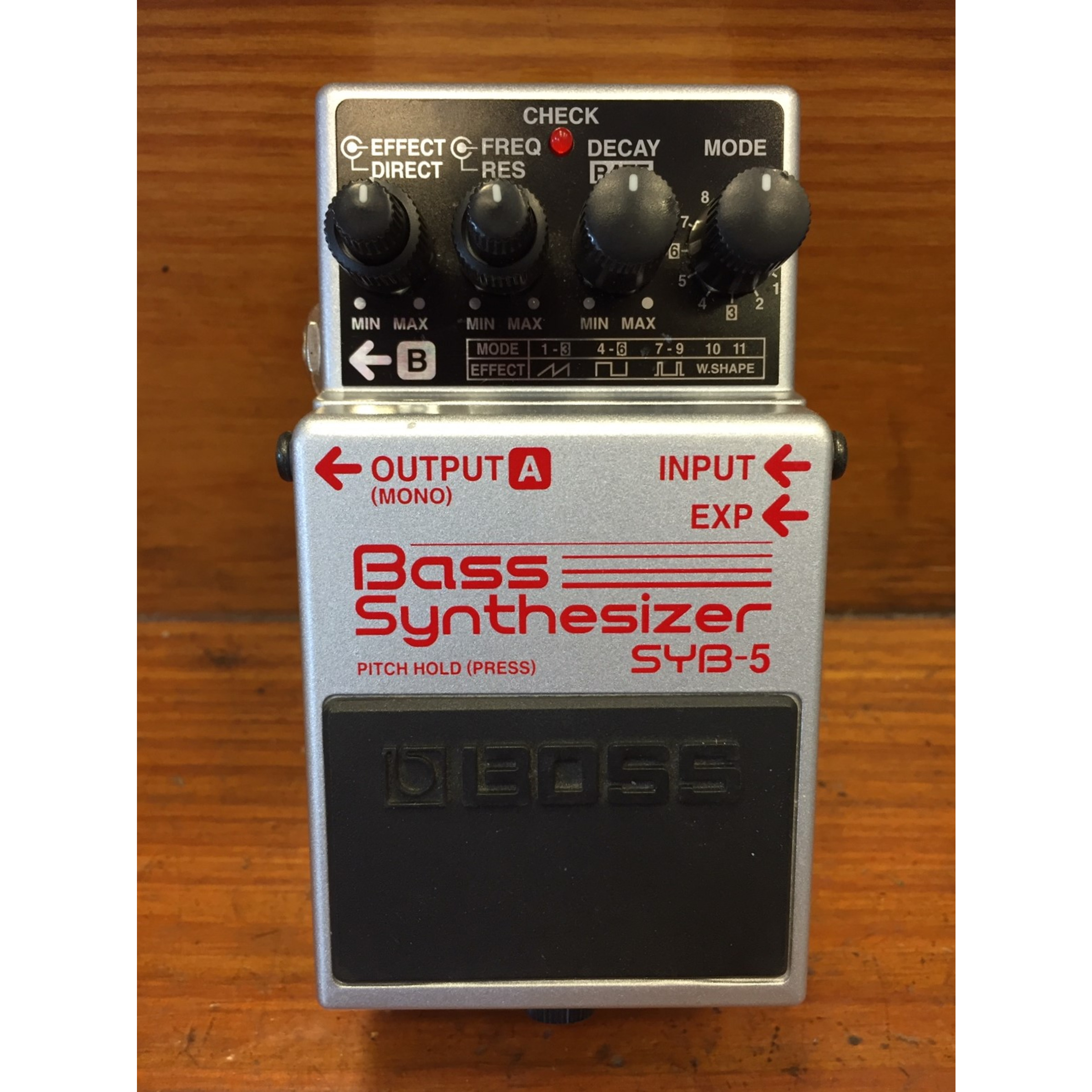 BOSS SYB-5 (Bass Synthesizer) 器材 | endageism.com