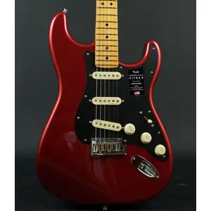 B-STOCK Fender American Ultra II Stratocaster - Sinister Red / Maple