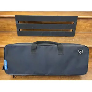 SECONDHAND Pedaltrain Metro 24 Pedalboard with Soft Case