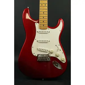 SECONDHAND Fender American Standard Stratocaster (1996) inc Hard Case - Candy Apple Red