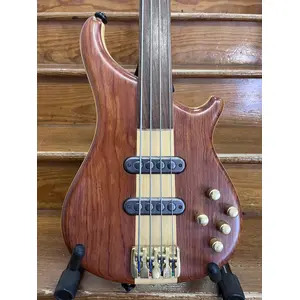 SECONDHAND B Bass Copy Fretless Bass - Brown