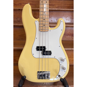 SECONDHAND Fender Player Series Precision Bass - Buttercream