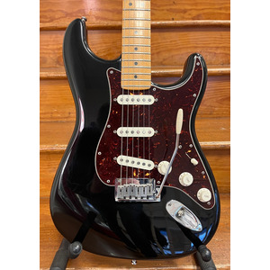 SECONDHAND Fender American Series Stratocaster 2003 Black with Tortoise Shell Pickguard