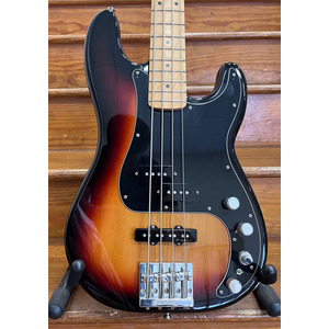 SECONDHAND Fender 2016 Deluxe Active Precision Bass - 3-Tone Sunburst