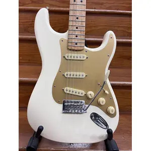 SECONDHAND Fender Standard Stratocaster - Arctic White (With Gold Pickguard)