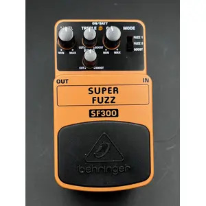 SECONDHAND Behringer SF300 - Super Fuzz Pedal