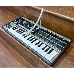SECONDHAND Korg microKORG Synthesizer