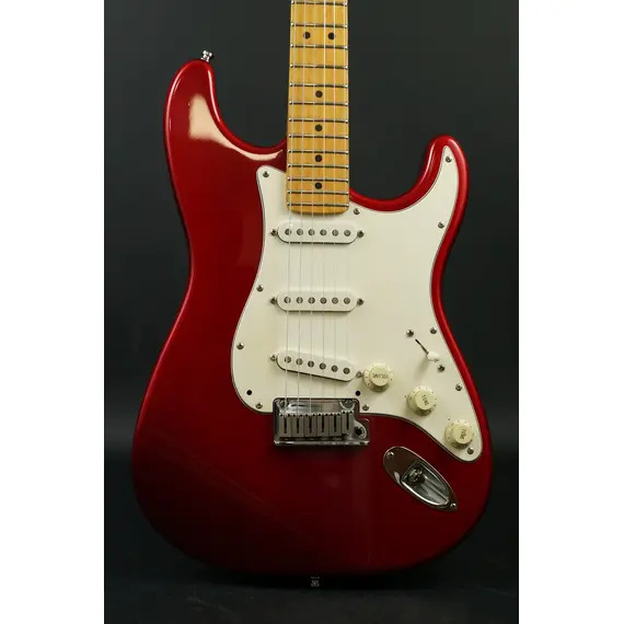 SECONDHAND Fender American Standard Stratocaster (1996) inc Hard Case - Candy Apple Red