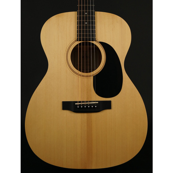Sigma 000ME Electro Acoustic Guitar