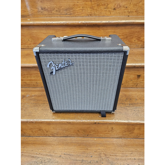 SECONDHAND Fender Rumble 15 Bass Amp