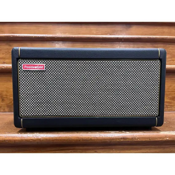 SECONDHAND Positive Grid Spark 40 Smart Amplifier with effects inc. Power Supply