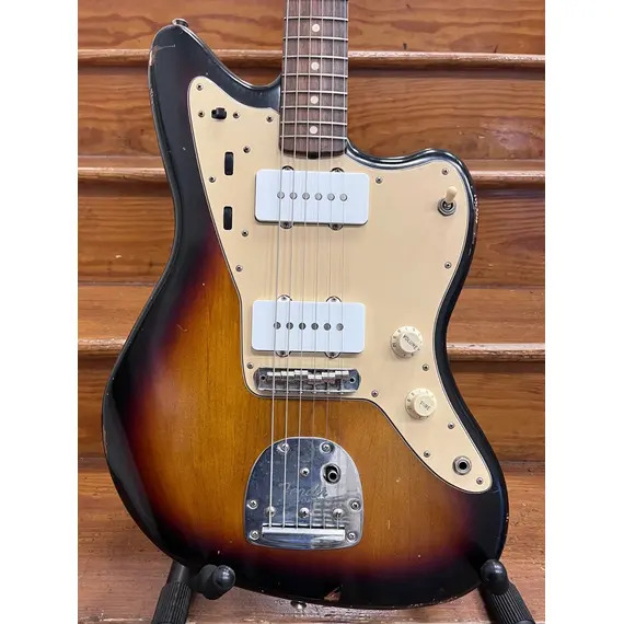 SECONDHAND Fender Roadworn Jazzmaster, 3 Tone Sunburst, Monty's Pickups inc. Gig Bag