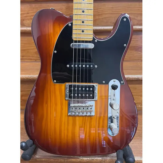 SECONDHAND Fender Modern Player Telecaster Plus - Honeyburst (2016)