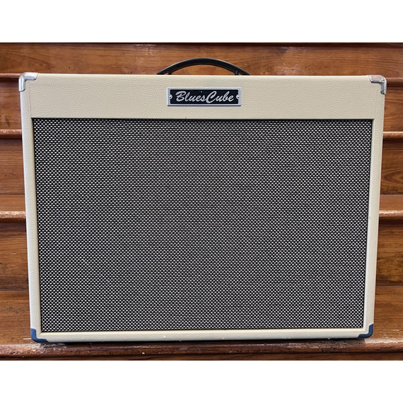 SECONDHAND Roland Blues Cube Artist 85w Guitar amp with Ultimate Blues Tone Capsule