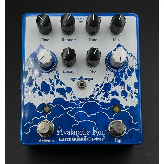 SECONDHAND EarthQuaker Devices Avalanche Run Stereo Reverb and Delay Pedal