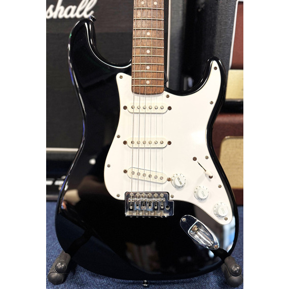 SECONDHAND Squier Stratocaster inc Gig Bag - Black