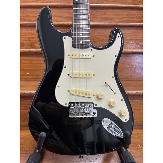 SECONDHAND Squier Stratocaster Black (Made in Korea, Samick Factory)