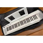 SECONDHAND Yamaha Piagerro Keyboard 61 Key - White inc. Gig Bag