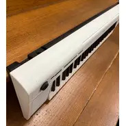 SECONDHAND Yamaha Piagerro Keyboard 61 Key - White inc. Gig Bag