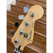 SECONDHAND Fender Player II Jazz Bass, 3 Tone Sunburst + Gigbag