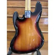 SECONDHAND Fender Player II Jazz Bass, 3 Tone Sunburst + Gigbag