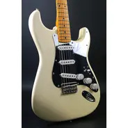 SECONDHAND Fender Nile Rogers Hitmaker Stratocaster inc Hardcase - Olympic White