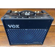 SECONDHAND Vox VT30 Valvetronix 30w Guitar Amp with FX + Vox VFS5 Foot Controller