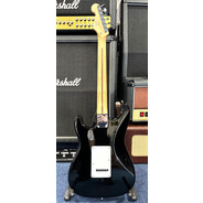 SECONDHAND Squier Stratocaster inc Gig Bag - Black