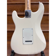 SECONDHAND Fender Standard Stratocaster, Olympic White, RW fretboard