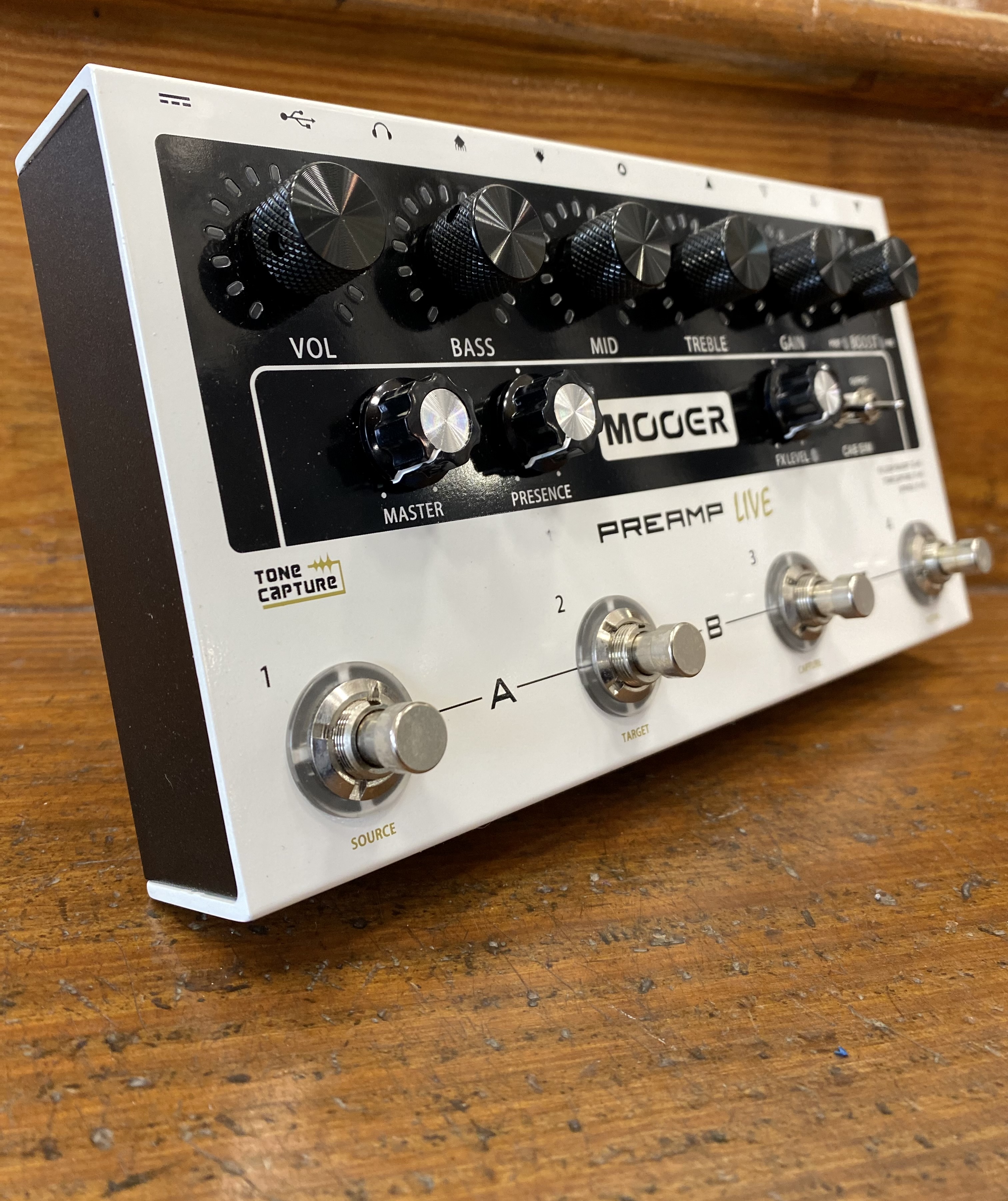 SECONDHAND Mooer Preamp Live - GigGear