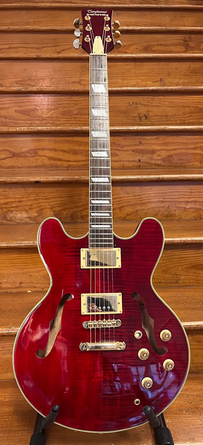 チェリー SECONDHAND Tanglewood Memphis AS35 Cherry - GigGear