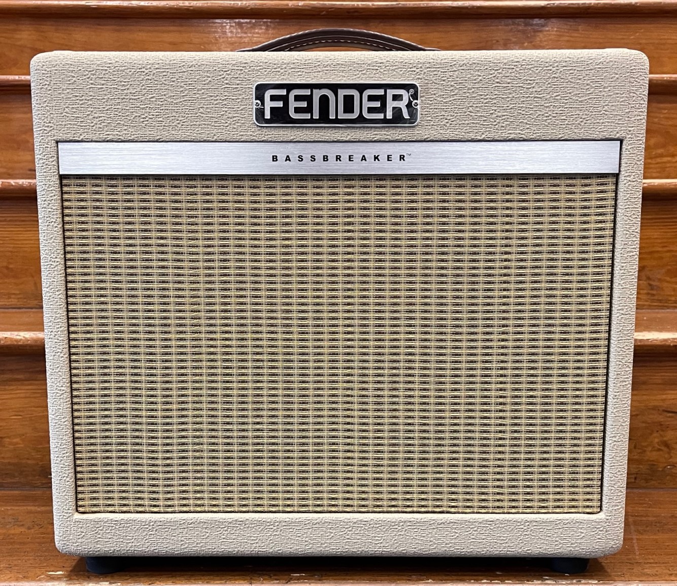 USED Fender Bassbreaker 15 Combo, Ltd Ed - GigGear