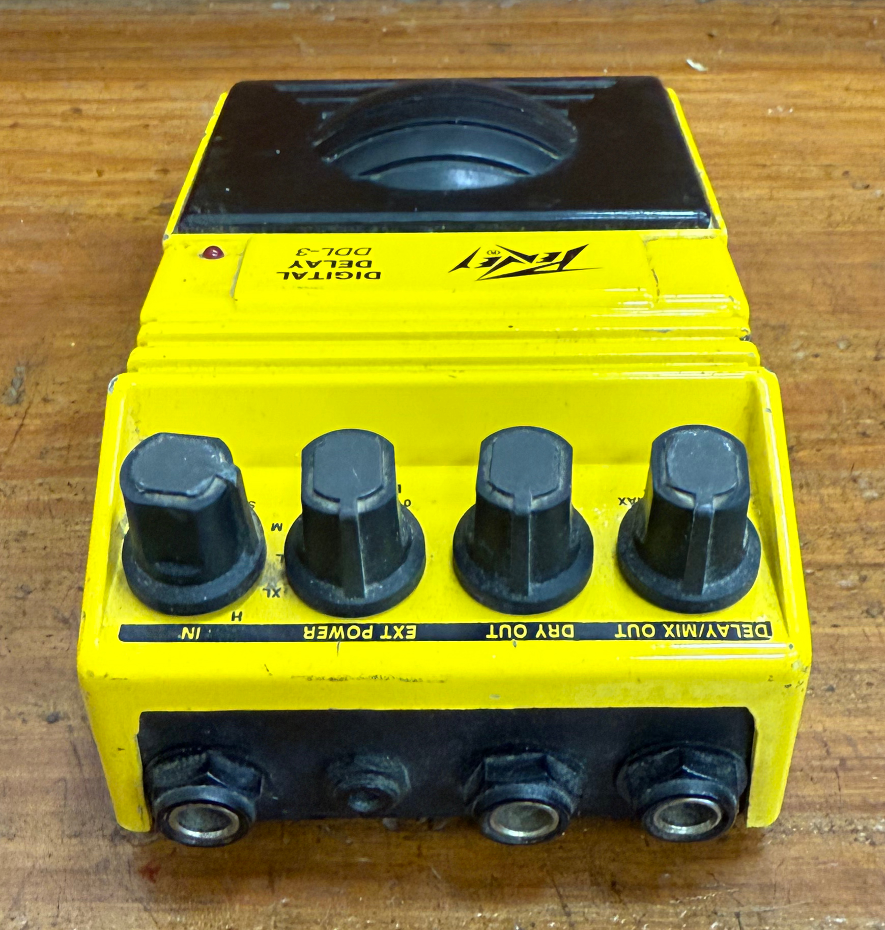 SECONDHAND Peavey DDL-3 Digital Delay Pedal - GigGear